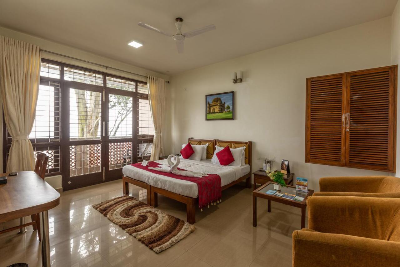 Kstdc Hotel Mayura Pine Top Nandi Hills Eksteriør bilde