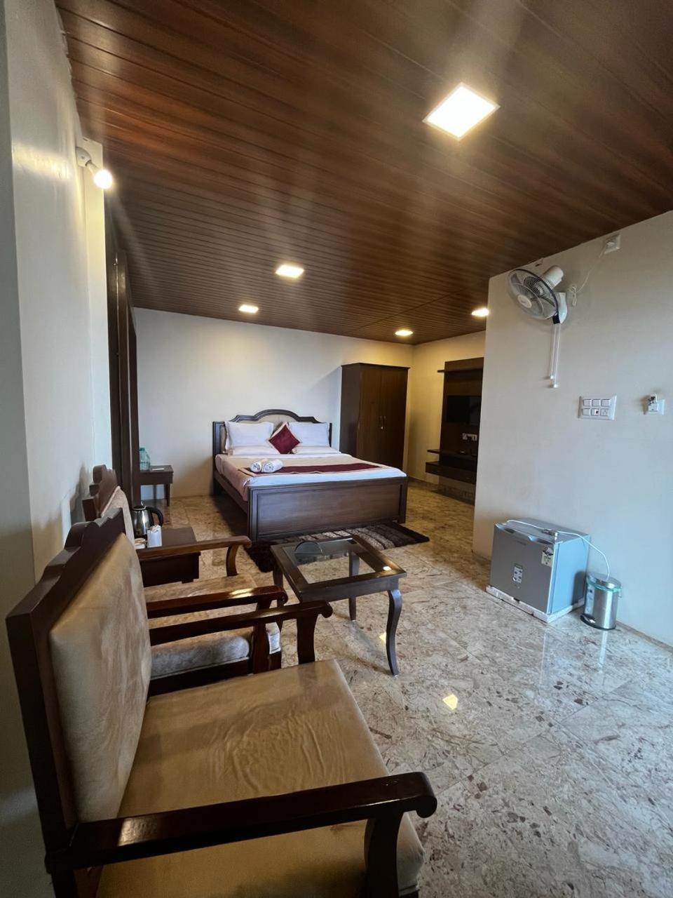 Kstdc Hotel Mayura Pine Top Nandi Hills Eksteriør bilde