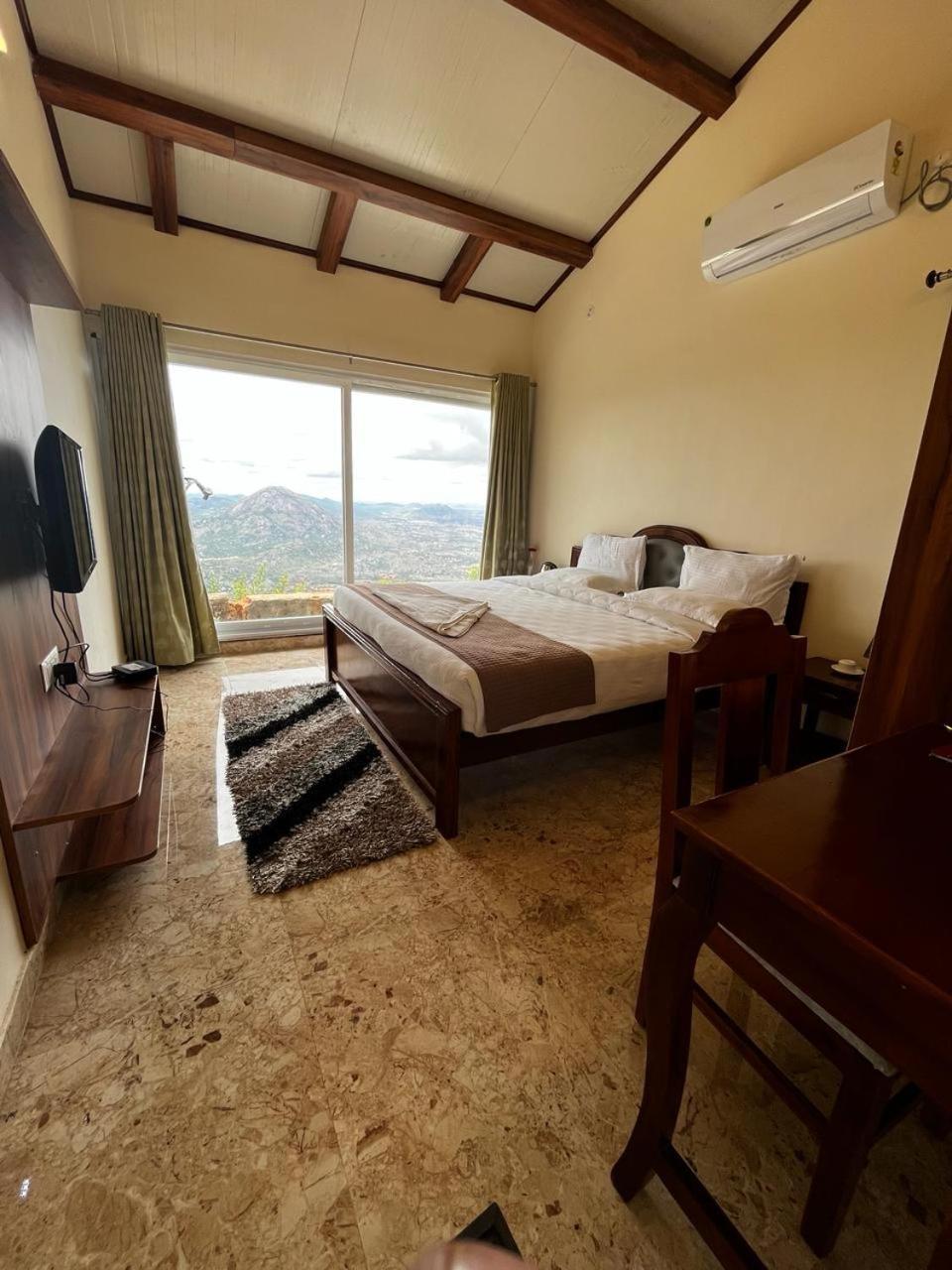 Kstdc Hotel Mayura Pine Top Nandi Hills Eksteriør bilde